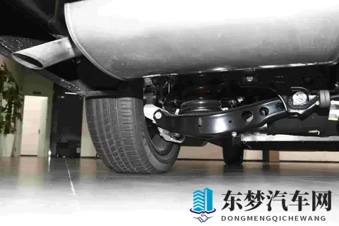 北汽锐胜M8上市，商用MPV变家用神器，空间革命悄悄开始了-1