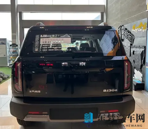 年轻人的“全能座驾”！BJ30旅行家如何拿捏“可城可野”？-1