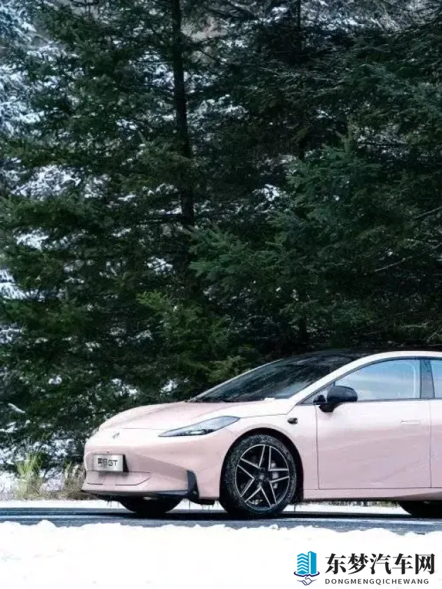 最污软件：智能驾驶新风尚，娱乐体验升级中-1