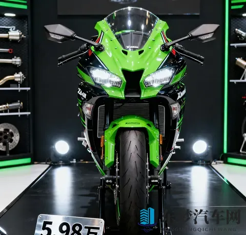 川崎ZX-4RR价探598万 四缸战神放下身段 国产中排仿赛迎最硬考验-2