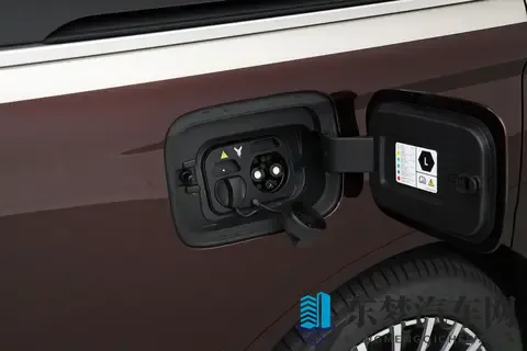 带娃出行还得看它!试驾26款岚图梦想家乾崑Ultra-2