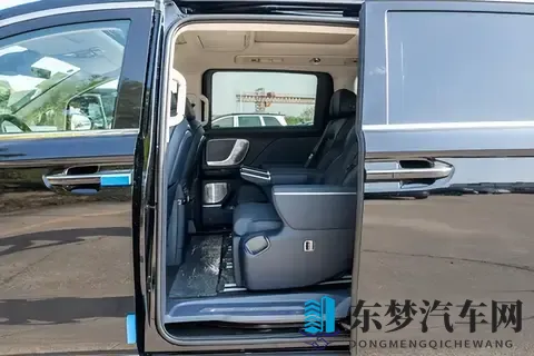 华为乾崑加持、全铝底盘，试驾26款岚图梦想家让意外-1