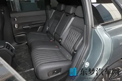 限时置换补贴1万，配雪豹四驱+飞鱼底盘20，2025款星纪元ET香吗?