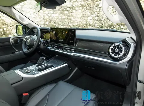 又一国产硬派SUV，最小离地间隙224mm，升级智驾座舱，2498万起