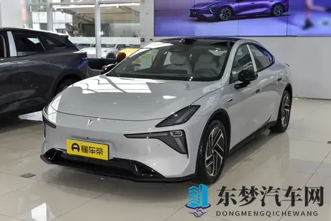 2900mm轴距+62秒破百 深蓝L06激光版解锁纯电实用新标杆-2