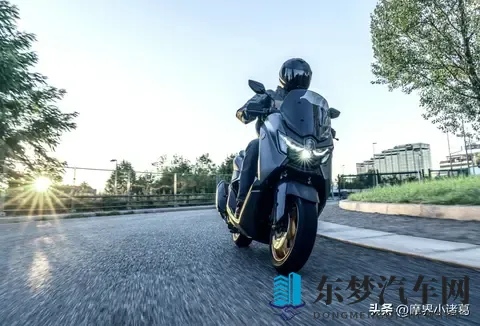 雅马哈发布2026款XMAX300和NMAX155，这种打法值得国内借鉴！-1