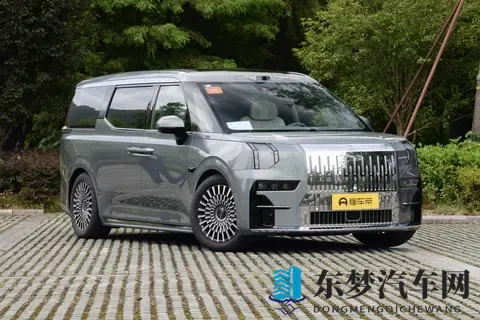 极氪009七座过道版：商务家用两不误的豪华MPV新选择-1