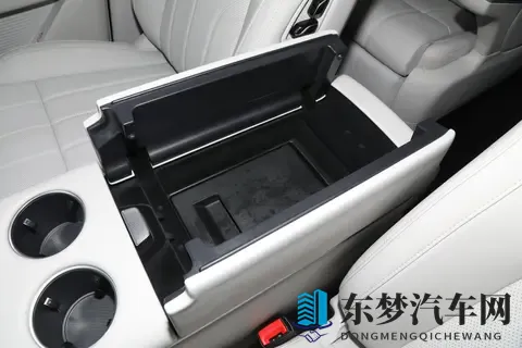 华为乾崑+5C超充，续航1530km，26款岚图梦想家值得选吗？-1