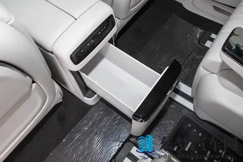 华为乾崑+5C超充，续航1530km，26款岚图梦想家值得选吗？-2