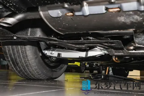 星纪元ES 2025款 增程版 Ultra四驱旗舰的均衡体验-3