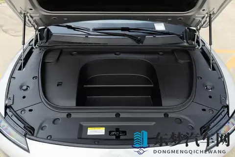 东风奕派eπ007+：新能源轿跑新风向，科技与实用齐飞-2