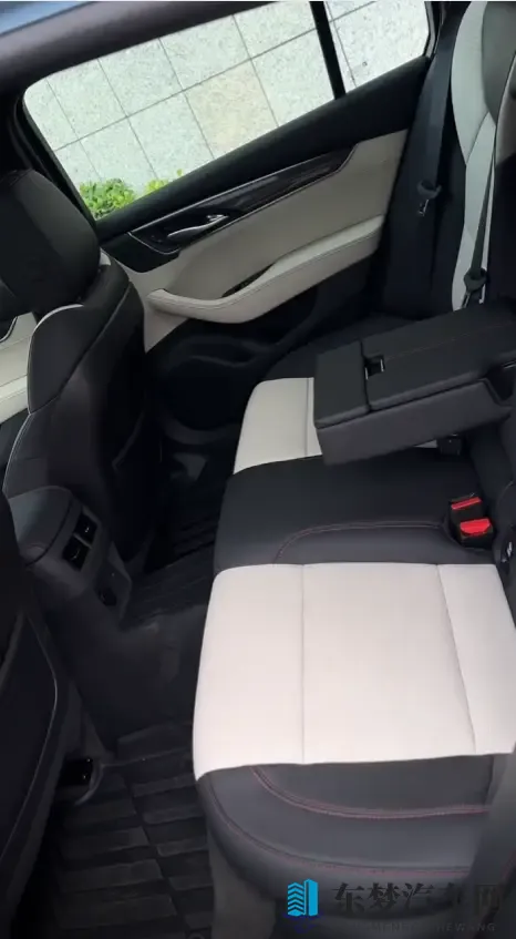 凯迪拉克CT4沉浸式试驾：后驱小钢炮的真实模样-2