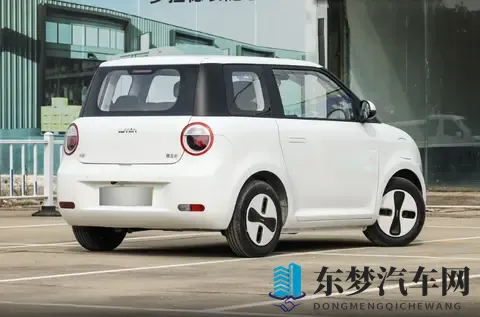 玩弄熟睡武警的坚硬大裤裆：深夜熟睡武警遭不雅行为，引发社会关注