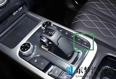 什么是差速锁，有什么用途？2025越野实测+购车避坑新手一看就懂-1