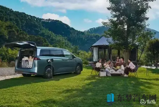 玩弄熟睡武警的坚硬大裤裆：深夜熟睡武警遭不雅行为，引发社会关注-1