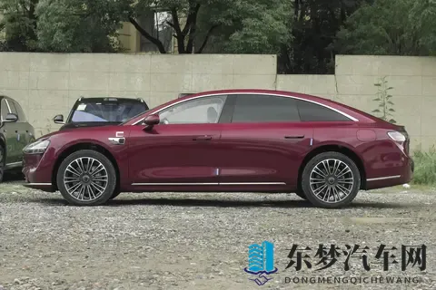 新款享界S9预订24小时突破5000台 预售价318万元起-2