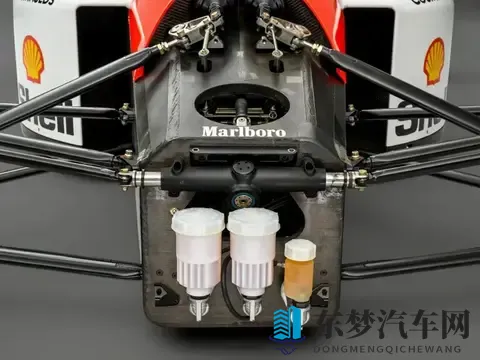 全球车迷疯抢！让车神塞纳拼尽命的迈凯伦，身价暴涨到1500万美金-1