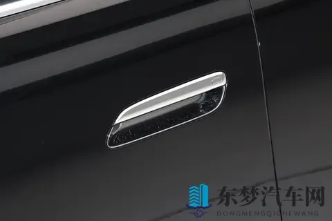 新车|15T插混大型SUV_6座布局_11月18日上市,岚图泰山正式下线-1