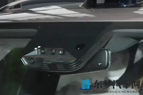 奔驰设计+吉利混动，17万买中型SUV，家用太香了！-3