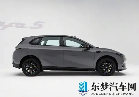 1058万元起，全新零跑lafa5开启预售，配激光雷达_续航最高605km-1