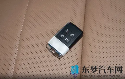 车长5102mm,全系标配20T引擎,捷豹XFL在售两款车型如何选?-3