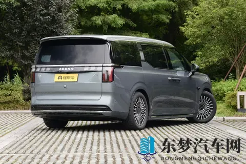 豪华MPV新选择？极氪009全方位解析，限时权益加持值不值得冲-1