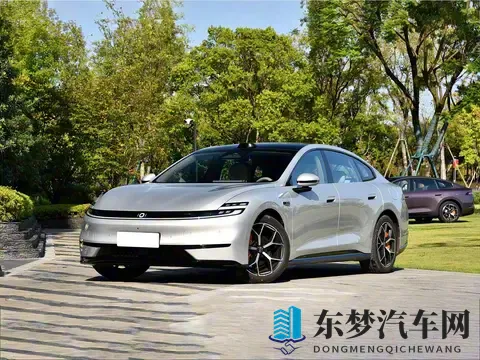 全新纯电中型轿跑亮相!预售不足12万起,还配无框车门+掀背尾门-2