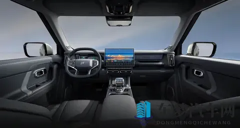 最低898万元起！三款热门新车同日上市 谁会成为爆款？-1