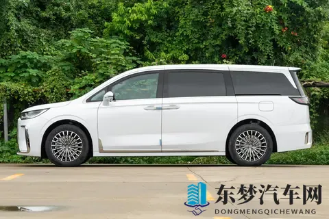 高端MPV怎么选？试驾26款岚图梦想家PHEV，看看它合不合适-3