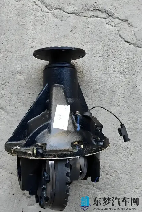 什么是差速锁，有什么用途？2025越野实测+购车避坑新手一看就懂-2