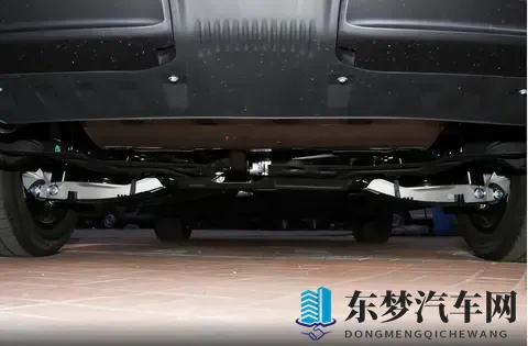 标配四轮独悬，可选后驱_四驱，奇瑞风云T11实力怎样？