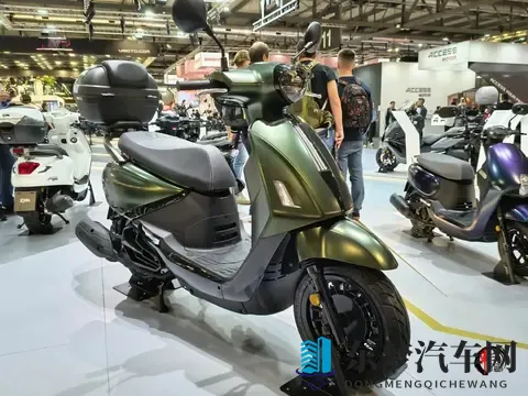 全LED灯组+双通道ABS，2026款三阳SYM Fiddle125复古踏板亮相米兰