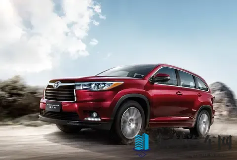 丰田全球召回330万辆车！倒车摄像头软件缺陷致画面黑屏免费升级-1