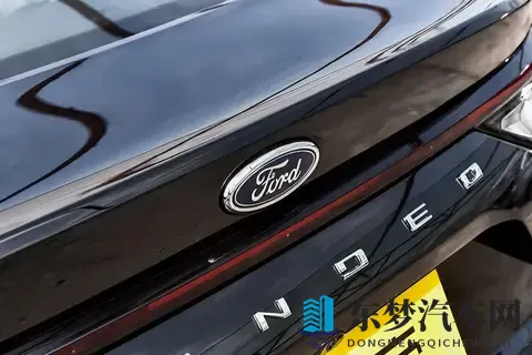 车型实测:大马力+低油耗,终于有台能兼顾的B级车了-1