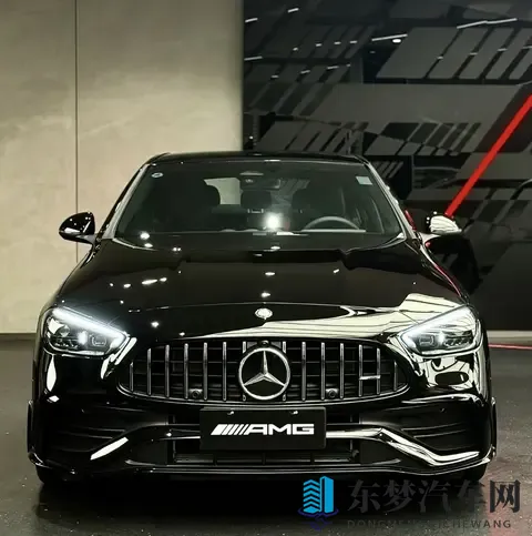 降价没换发动机，AMG C43慌了？性能车市场真变天了-3