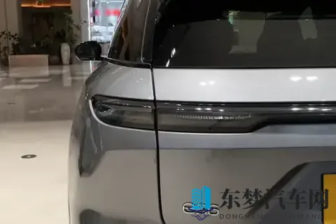 还在纠结燃油车？这一代智能SUV或许会改变你的决定-1