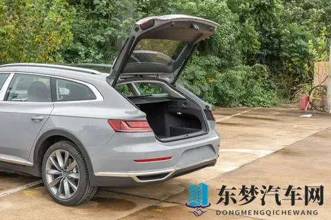 大众CC猎装车，提供两种动力可选，哪款更值得买？-1