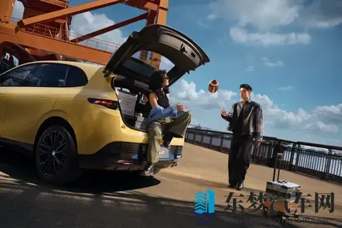 零跑 Lafa5 正式开启预售 为全球年轻用户打造