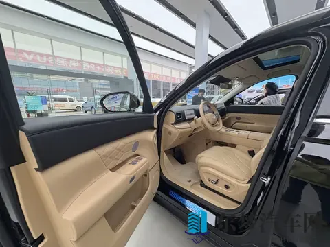 探店风云T11：80%用户选择顶配版，销售直言“比下有余”-2