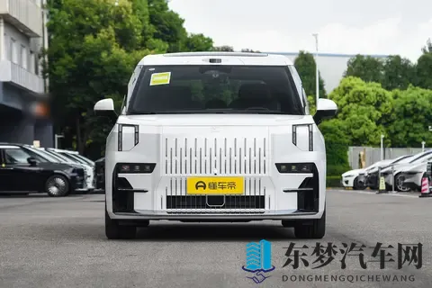 740km续航+中央过道！极氪009七座MPV，三代同堂出行太香？