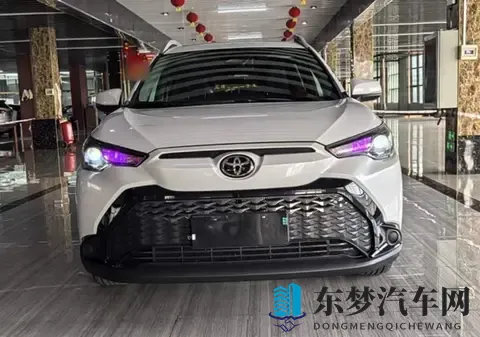 丰田真的“一降到底”!跌至868万起,入门配7气囊,性价比真高-1