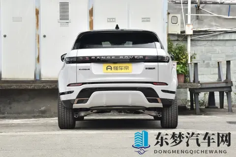 选车丨外观硬派年轻，两款车型配置，揽胜极光怎么选？全方面分析