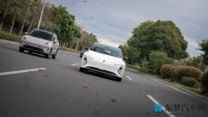 2026款星海S7轿跑颜值与实用空间的双重惊喜-1