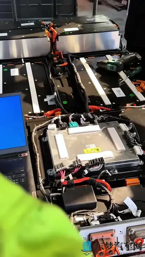 电车没有用坏的，都是充坏的！快充伤电芯、慢充不满，到底咋充？-1