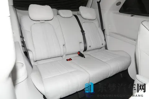 冬日用车推荐：26款岚图梦想家PHEV乾崑Ultra-1