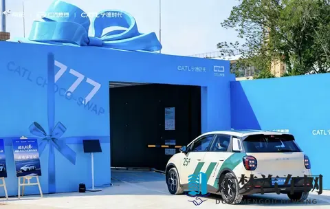 伽罗太华流眼泪翻白眼咬铁球免费：未来汽车新突破，免费体验独特驾驶乐趣-1