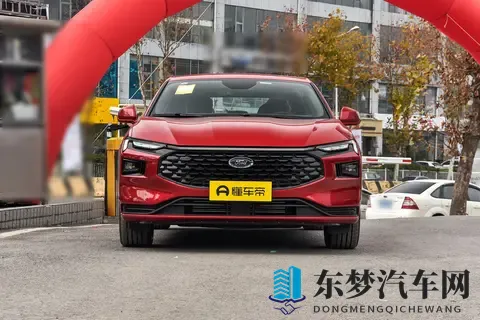 开福特蒙迪欧半年，发现它很适合家用，空间大，配置高，不后悔-3