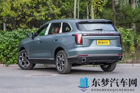 家里选 7 座 SUV，这款新车能让人满意，驾驶顺手、乘坐舒适-3