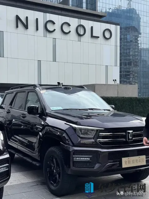 柴油版2498万起！全新坦克400上市：纯电200km+激光雷达-1