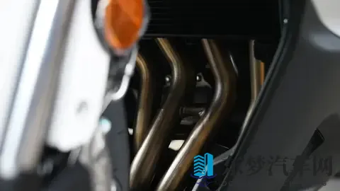 春风750SR到底输哪了？四缸跑车横向对比告诉你答案-2